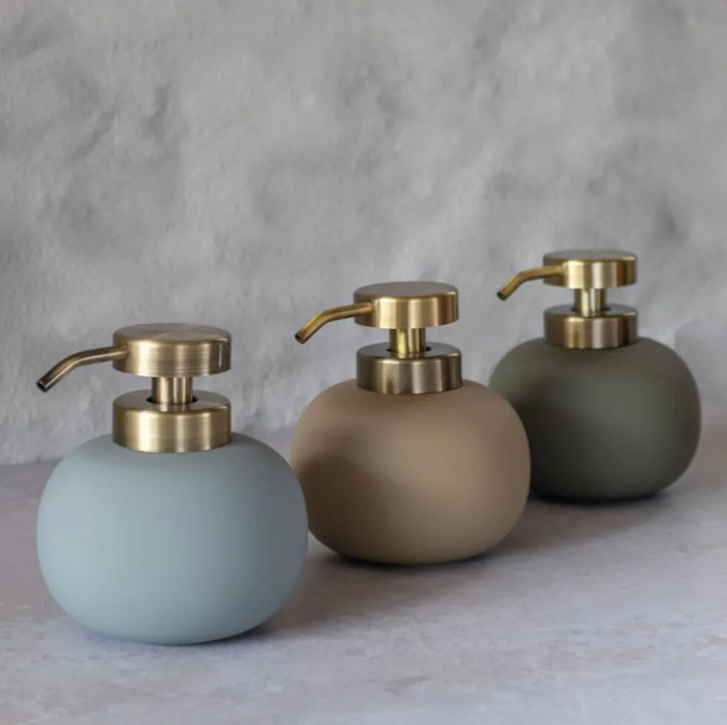 Mette Ditmer Badeværelse > Lotus Sæbedispenser H13 cm,