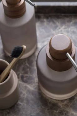 Sale Mette Ditmer Modest Sæbedispenser, Walnut