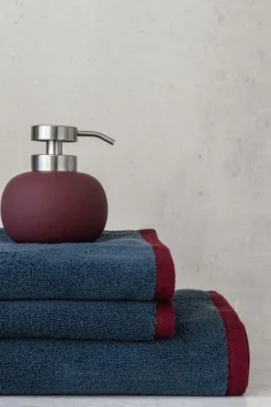 Outlet Mette Ditmer Lotus Play Sæbedispenser H, Vinrød