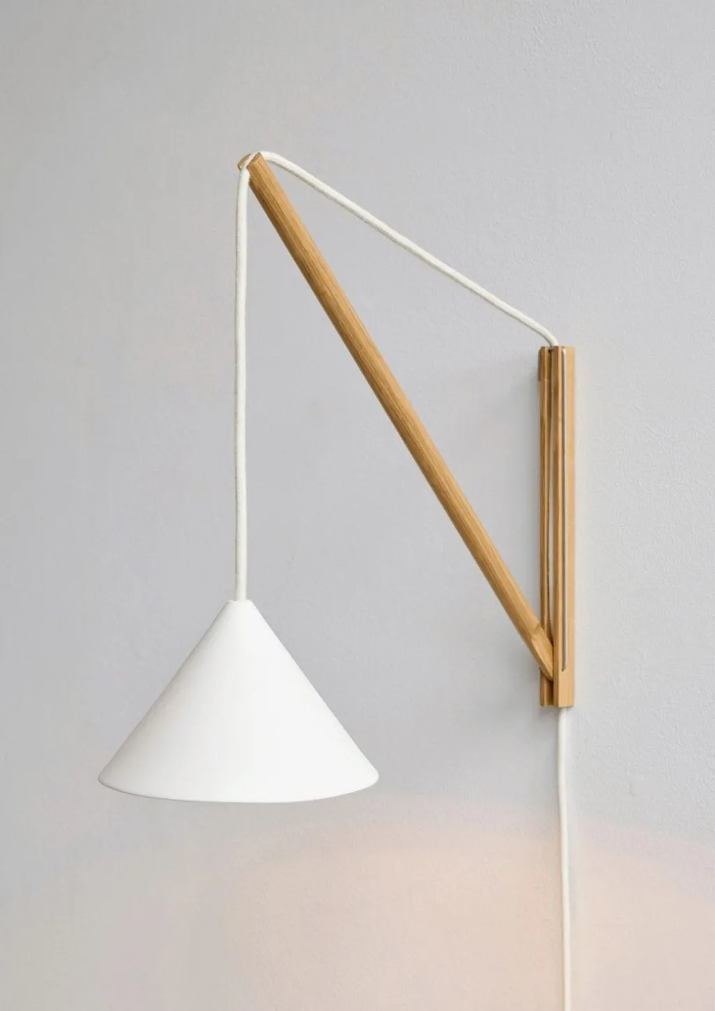Best Suspended Væglampe 70 cm, Væglamper