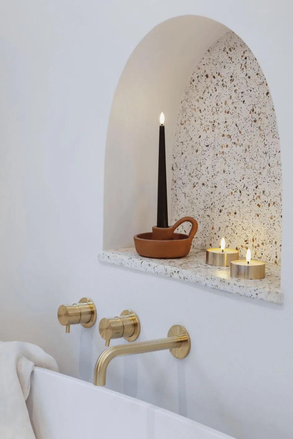 Discount Moods & More Kronelys LED , Charcoal
