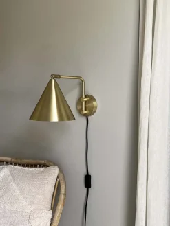Outlet MOUD Home Más Væglampe 18 cm, Børstet Messing