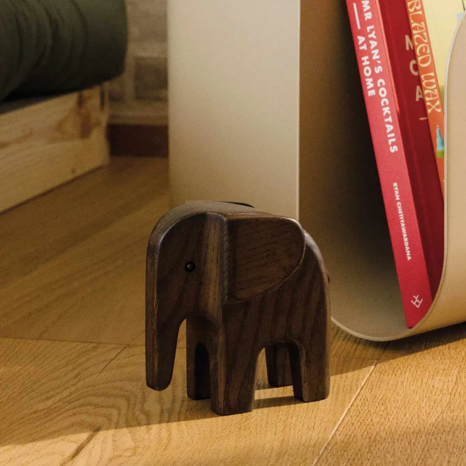 Novoform Elefant, Røgbejdset Eg