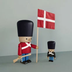 Outlet Gader Ceremoniuniform Stor, Rød Træfigurer Og Figurer