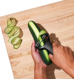 OXO Skrælleredskaber > Kartoffelskræller Y-model, Sort