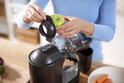 Philips Drikke Og Brygning > Viva Collection Saftpresser m. XL-påfyldningsrør 1 L, Sort/Sølv