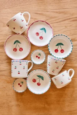 Outlet RICE Hand-Painted Kop 42 cl, Cream Cherries