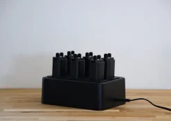 SACKit Opladere > Opladestation t. 6 Batterier til Light 150, 250 & 350, Sort