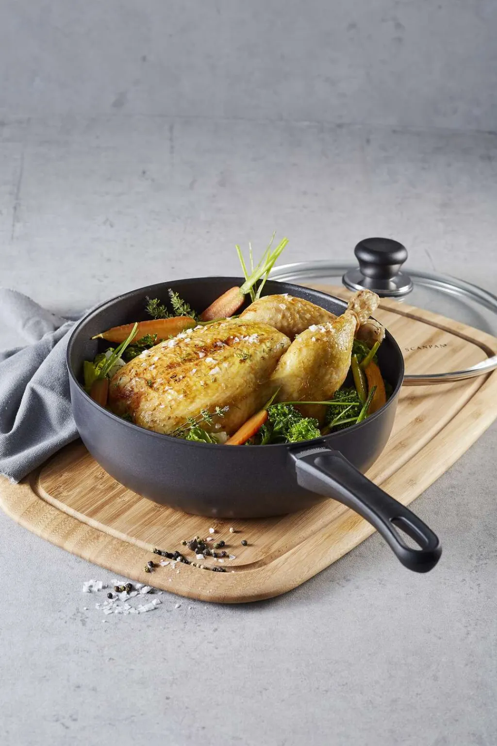 Scanpan Gryder Og Kasseroller|Pander > Classic Sauteuse m. Non-stick Belægning og Låg 26 cm/3,7 L