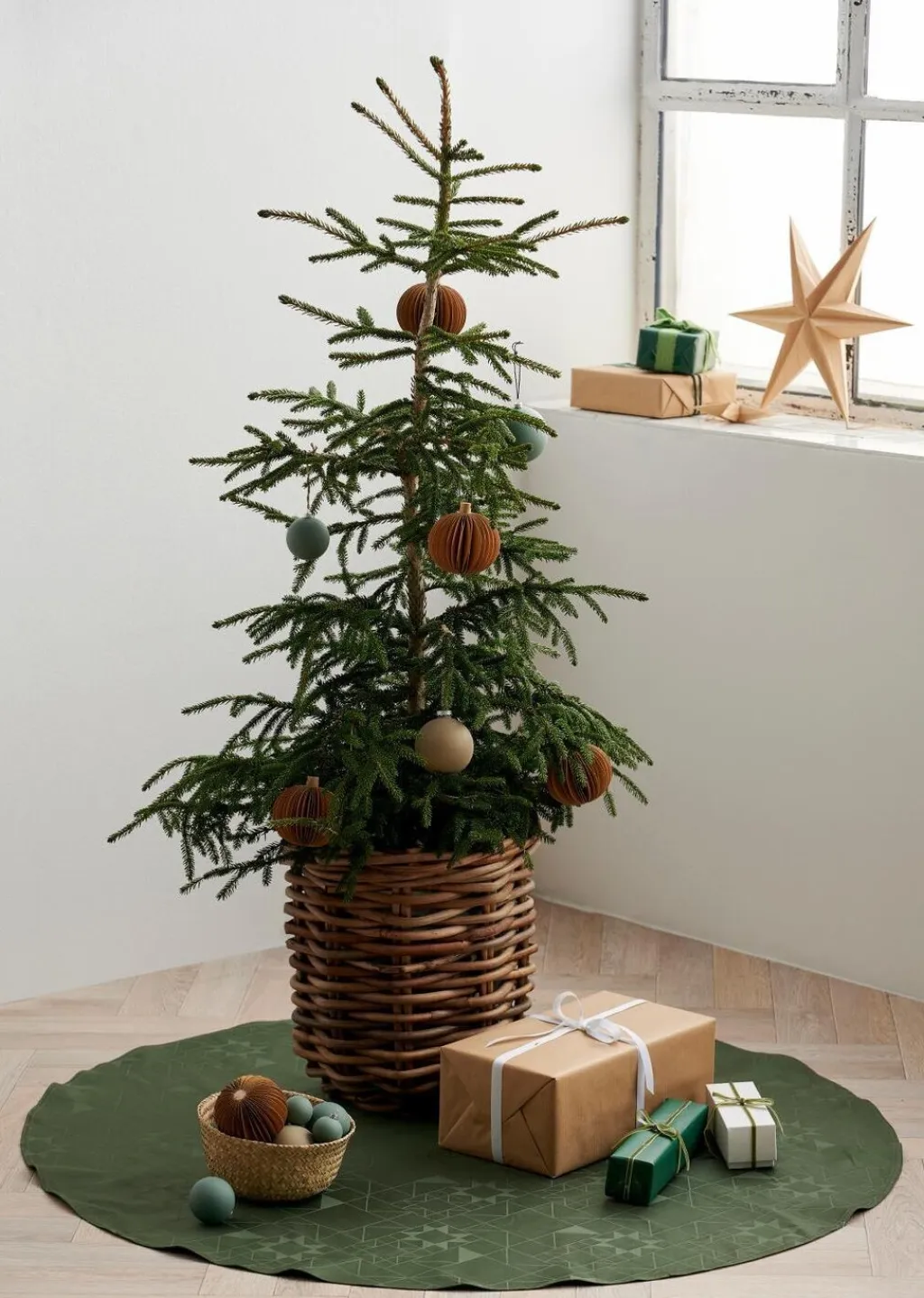 Södahl Entre|Tæpper Og Måtter > Star Damask Juletræstæppe Ø120 cm, Forest Green