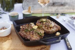 Staub Pander ><noscript><img width=