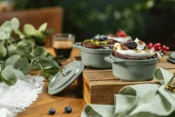 Staub Gryder Og Kasseroller > La Cocotte Cocotte 24 cm/3,7 L, Eukalyptus