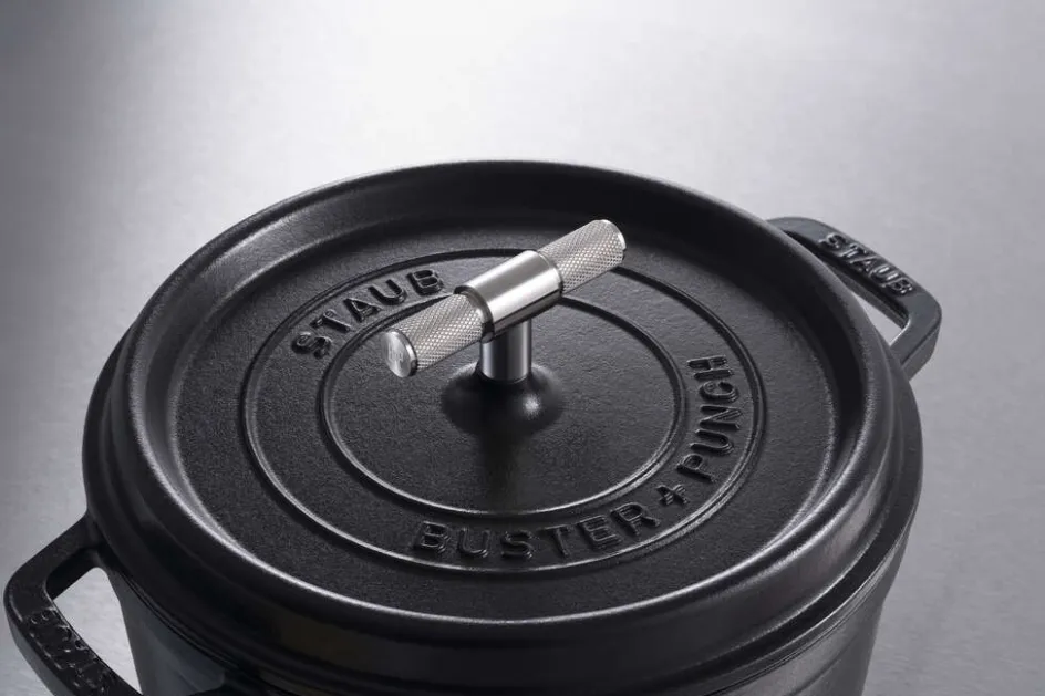 Clearance Staub La Cocotte Støbejernsgryde 24 cm/3,8 L, Sort/Krom