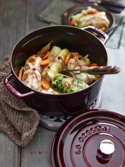 Staub Gryder Og Kasseroller > La Cocotte Støbejernsgryde 26 cm/5,2 L,