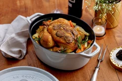 Staub Gryder Og Kasseroller > La Cocotte Støbejernsgryde 23 cm/2,5 L, Hvid Trøffel