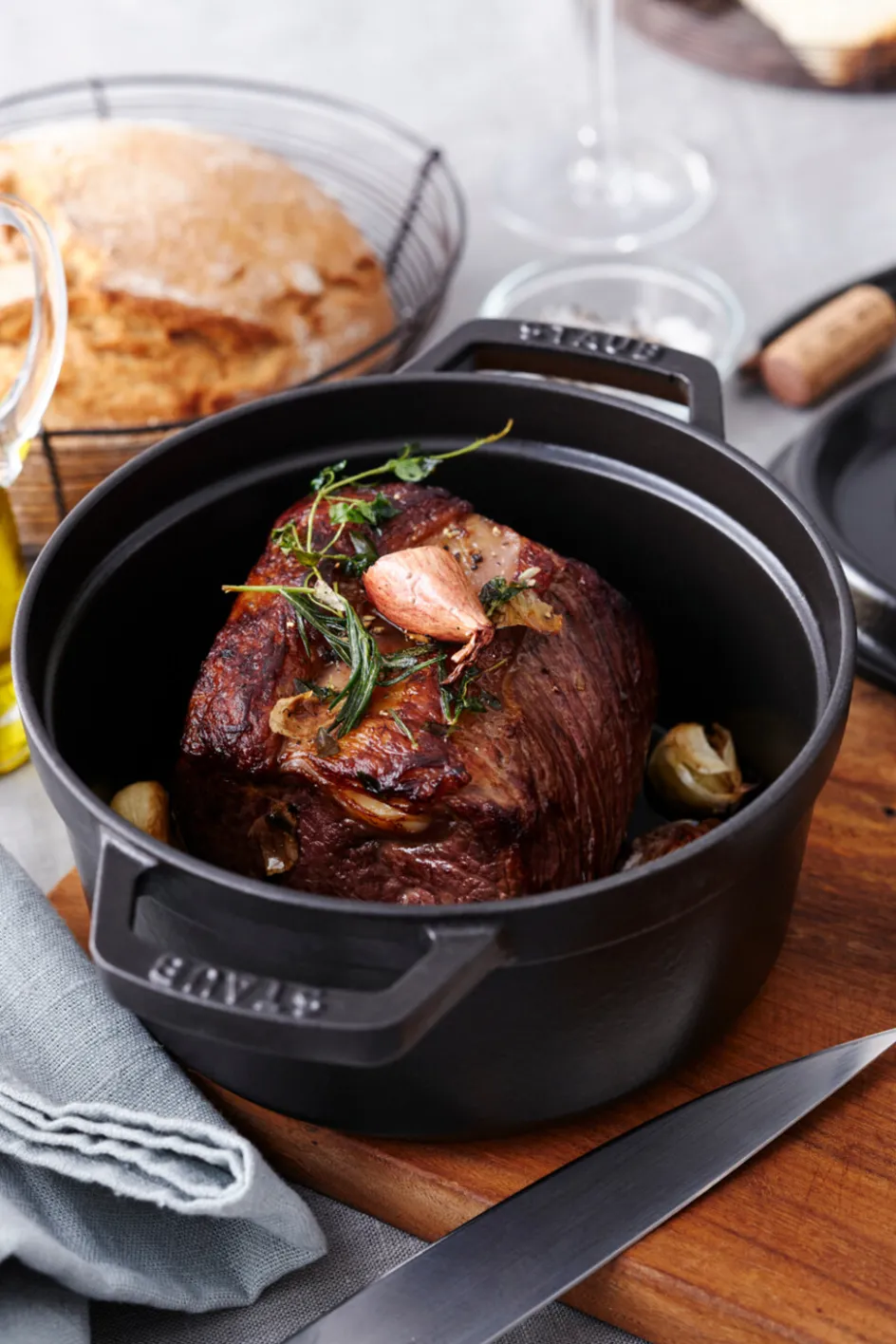 Sale Staub La Cocotte Støbejernsgryde 26 cm/5,2 L, Sort