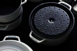 Staub Gryder Og Kasseroller > La Cocotte Støbejernsgryde 26 cm/5,2 L,