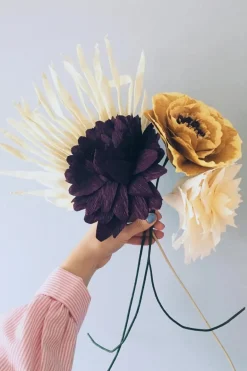 Best Studio About Papirblomst Grand Dahlia 46 cm, Sand