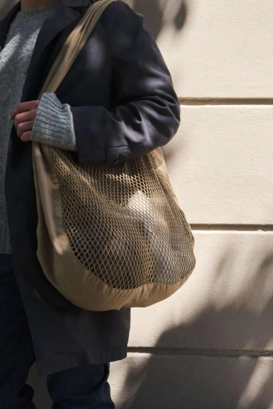 Best The Organic Company Netskuldertaske 45x44 cm, Khaki
