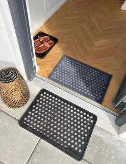 Tica Copenhagen Tæpper Og Måtter > Dot Dørmåtte , Sort