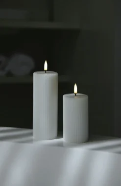 Best Bloklys m. Riller LED ?5,8xH10 cm, Stearinlys|Led Stearinlys