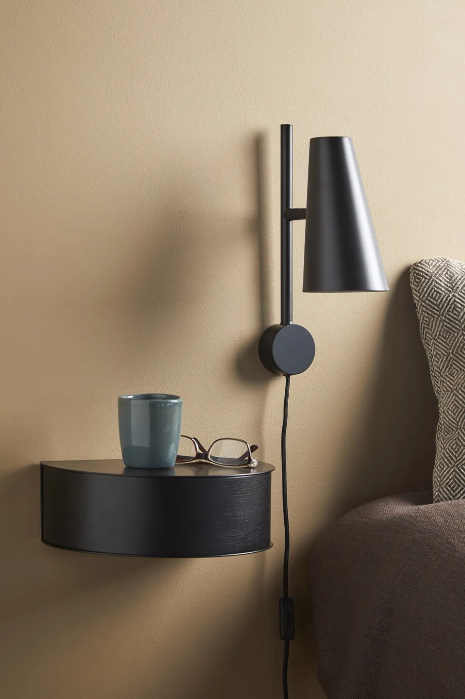 Best WOUD Cono Væglampe 17 cm, Sort