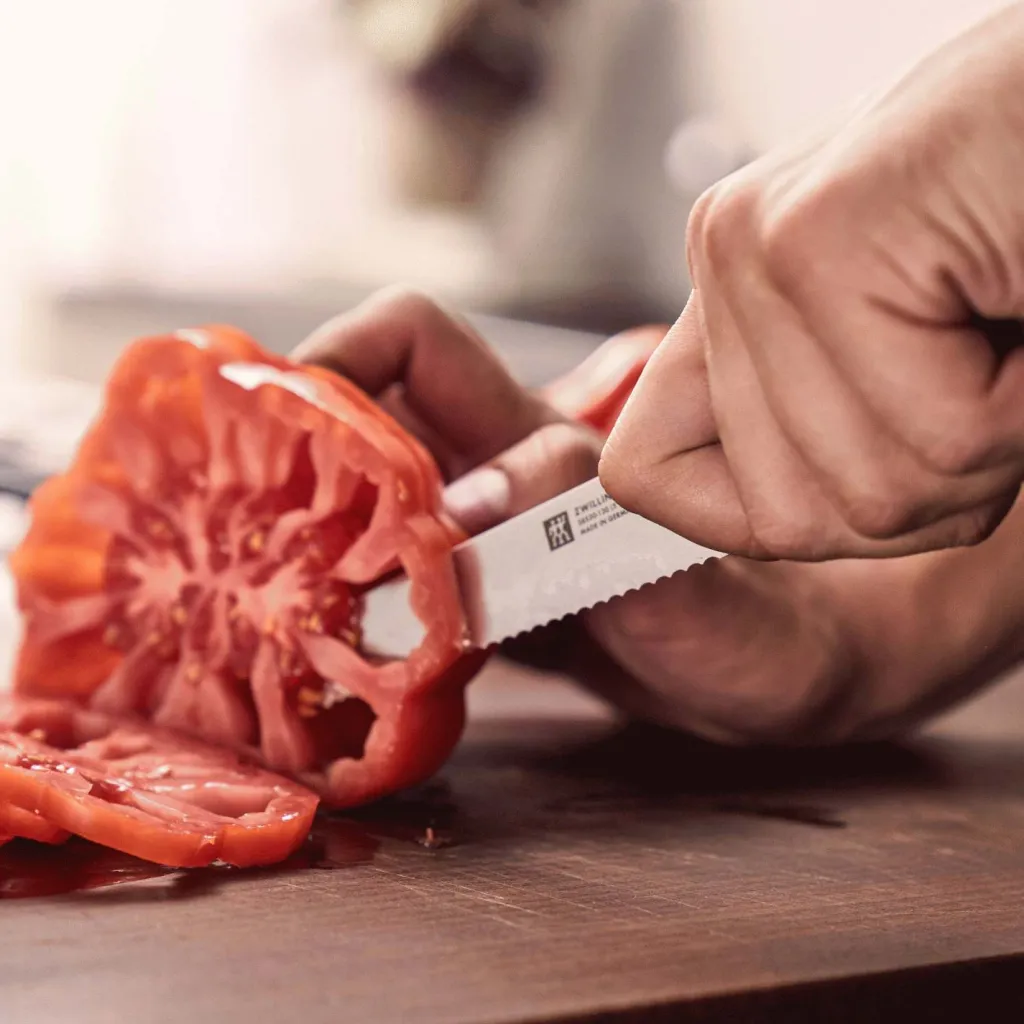 Zwilling Urteknive Og Grøntsagsknive > Pro Le Blanc Tomatkniv 13 cm, Hvid
