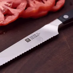 Zwilling Urteknive Og Grøntsagsknive > Pro Tomatkniv m. Bølgskær 13 cm